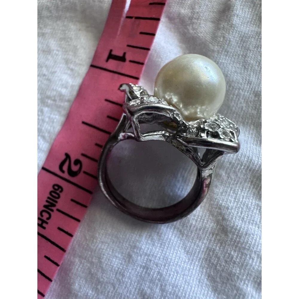 Flower Pearl Silver Rhinestone Ring Size 5.5 Womens - Picture 6 of 6